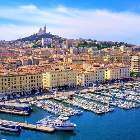Logement Prive, Spacieux Et Moderne, Situe Entre Le Luberon, La Cote Marseillaise, La Provence Et Ses Richesses. Пертюи Экстерьер фото
