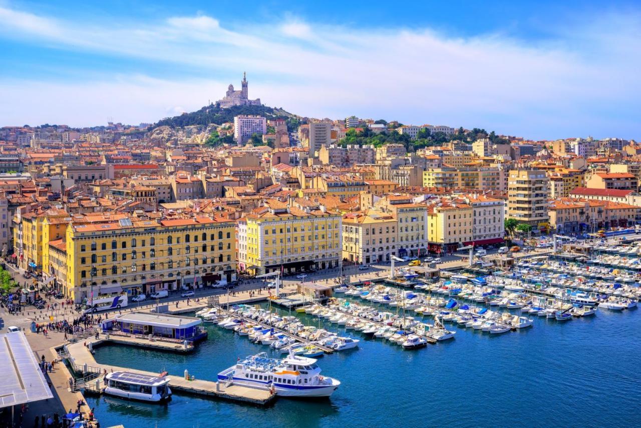 Logement Prive, Spacieux Et Moderne, Situe Entre Le Luberon, La Cote Marseillaise, La Provence Et Ses Richesses. Пертюи Экстерьер фото